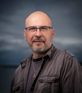 Robert Horvath Headshot